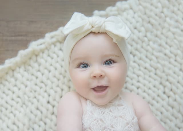 Newborn Photo Retouching Portfolio, photo 1