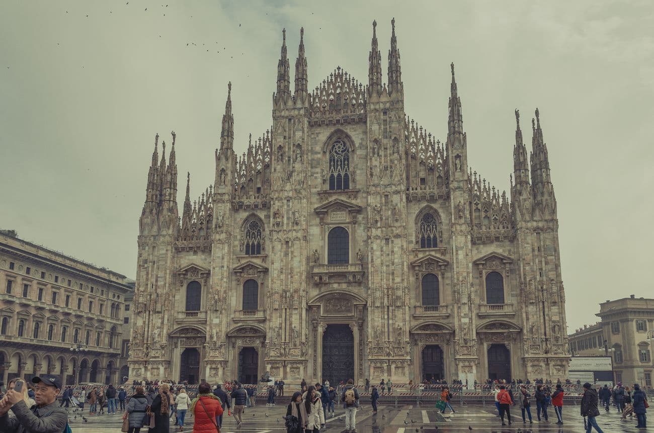 Travel Retouch Project Pulse of the Duomo. A day in Milan. Pic 02
