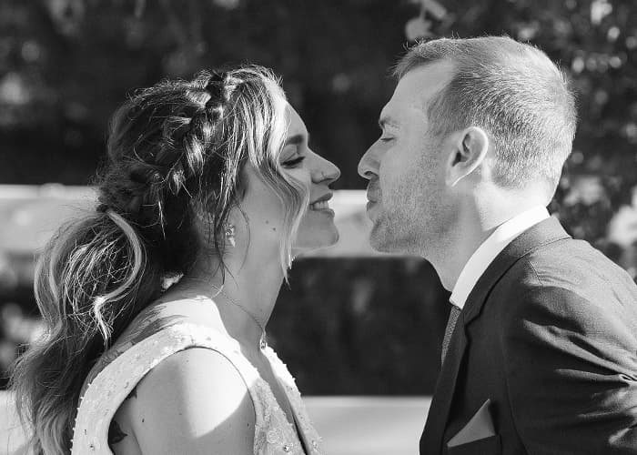 Ola Noland - Wedding Retoucher - Hero Image