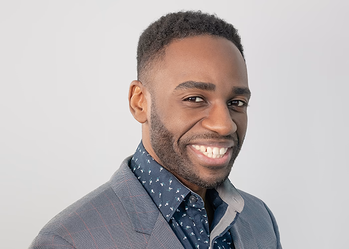 Ola Noland - Corporate Headshots Retoucher - Hero Image